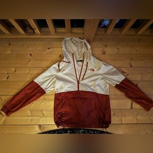north face wind breaker semi water resistant layer